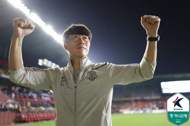 수원 FC 김은중 감독. 사진=한국프로축구연맹