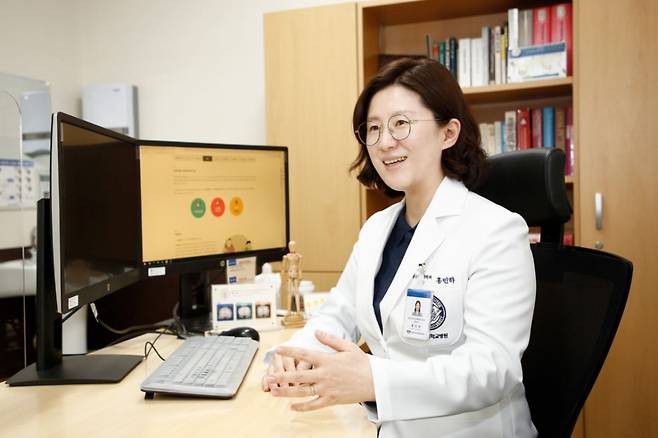 이번 연구를 진행한 홍민하 강동경희대병원 정신건강의학과 교수. /사진=강동경희대병원