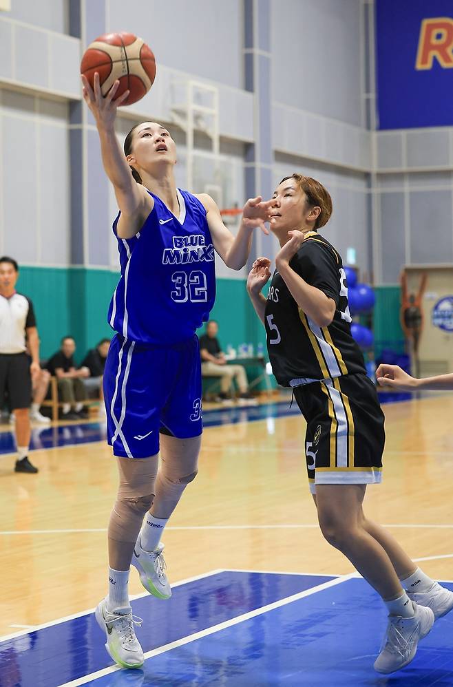 ▲ 연습경기를 하고 있는 윤예빈 ⓒ 용인 삼성생명