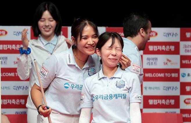 승리를 합작한 우리금융캐피탈 스롱 피아비-김민영 [PBA 제공. 재판매 및 DB 금지]