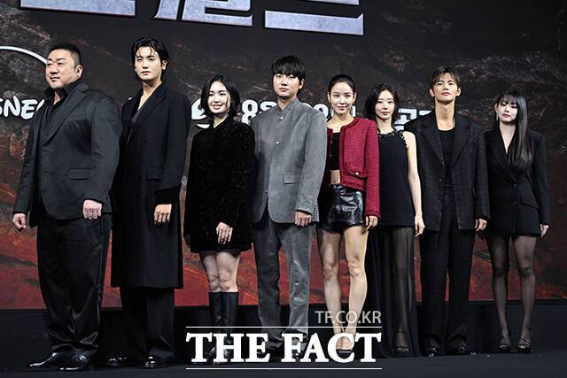 배우 마동석 박형식 레지나 레이 성유빈 안지혜 이주빈 서인국 강미나(왼쪽부터)가 20일 오전 11시 서울 중구 앰배서더 서울 풀만에서 열린 STUDIO X+U '트웰브' 제작발표회에 참석해 다양한 이야기를 나눴다. /서예원 기자