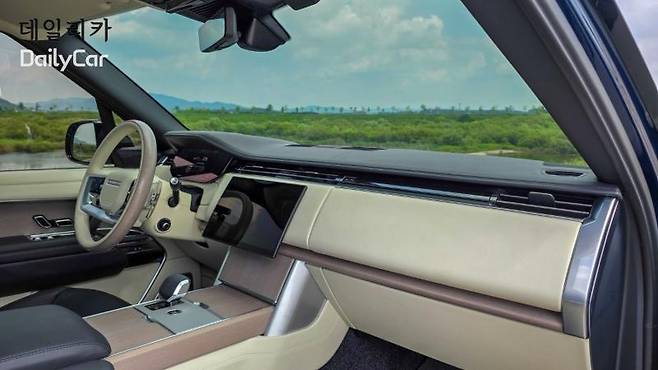 랜드로버 레인지로버 AB p550e SWB