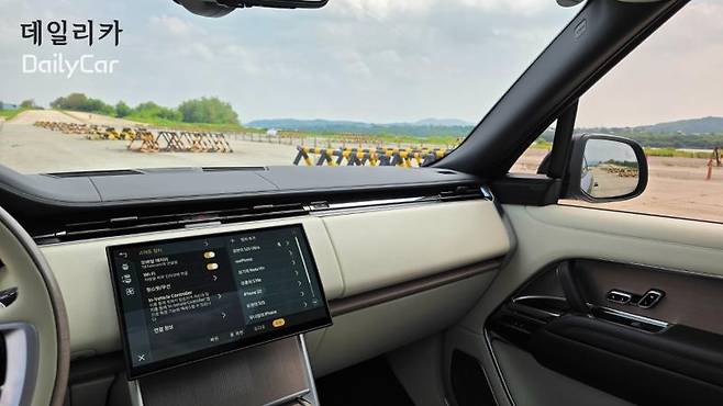 랜드로버 레인지로버 AB p550e SWB