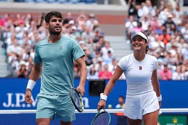 US오픈 혼합복식에 짝을 이뤄 출전한 카를로스 알카라스(왼쪽)와 에마 라두카누. 사진 출처 대회 홈페이지