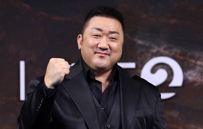 배우 마동석이 20일 오전 서울 중구 앰버서더 서울 풀만 호텔에서 디즈니+ '트웰브' 제작발표회에서 포즈를 취하고 있다. 뉴시스