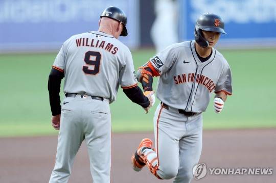 홈런을 친 이정후 [게티이미지/AFP=연합뉴스]