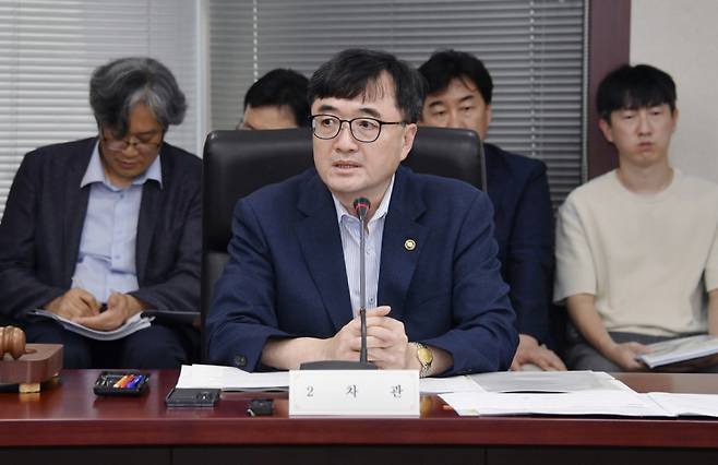 임기근 기획재정부 2차관이 20일 서울 종로구 한국무역보험공사에서 열린 '제8차 재정사업평가위원회'를 주재하고 있다./사진제공=기재부