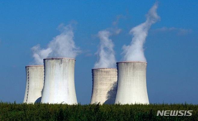 [두코바니(체코)=AP/뉴시스] 체코 두코바니 원자력 발전소의 모습. 기사와 무관한 사진. *재판매 및 DB 금지