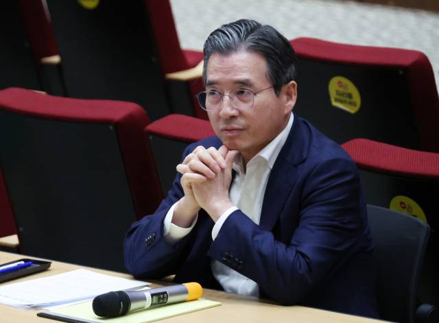 ▲김용범 정책실장이 20일 용산 대통령실에서 기자간담회를 준비하고 있다. ⓒ연합뉴스