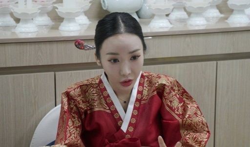 개그우먼 출신 무속인 김주연을 찾은 팽현숙·최양락, 최설아·조현민 부부가 충격적인 점사를 듣는다. JTBC ‘1호가 될 순 없어2’ 갈무리