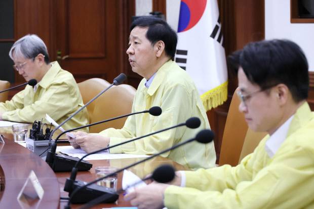 구윤철 부총리 겸 기획재정부 장관이 20일 서울 종로구 정부서울청사에서 열린 산업경쟁력강화 관계장관회의에서 발언하고 있다. /연합뉴스