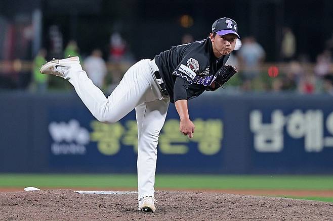 프로야구 KIA타이거즈의 김정엽이 20일 광주-기아챔피언스필드에서 열렸던 '2025 신한 SOL BANK KBO 정규시즌' 키움히어로즈와 경기에 9회 초 1군 데뷔전을 가졌다. KIA구단 제공.