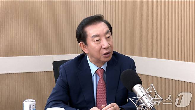 김성태 전 국민의힘 의원이 21일 뉴스1TV '팩트앤뷰'에 출연해 질문에 답하고 있다.