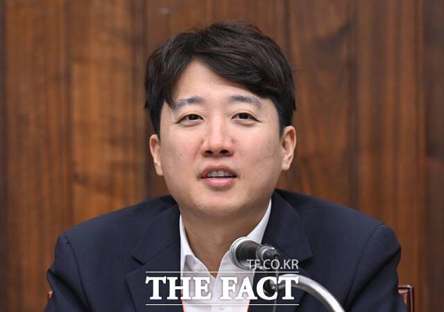 이준석 개혁신당 당대표가 이재명 정부를 향해 "'개업빨'로 흥분한 정권이 아닌 국민 삶을 안정시키고 대한민국을 실용적으로 이끌어가는 정권이 돼야 한다"고 촉구했다. /이새롬 기자