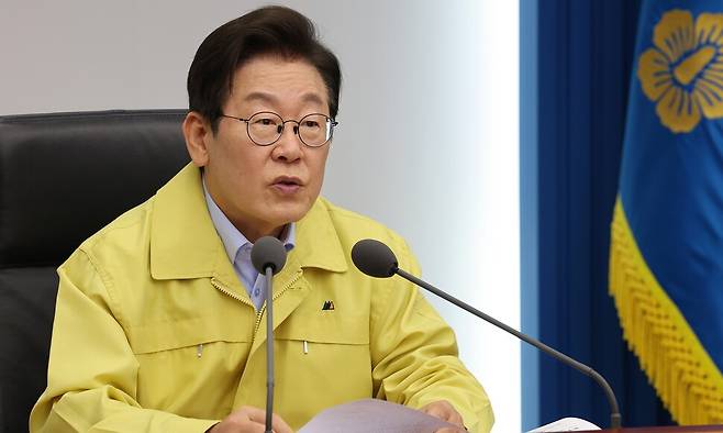 이재명 대통령이 21일 오후 서울 용산 대통령실 청사에서 열린 제8차 수석 보좌관 회의에서 머리발언을 하고 있다. 김태형 기자 xogud555@hani.co.kr