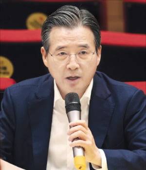 김용범 대통령실 정책실장이 20일 용산 대통령실에서 기자간담회를 하고 있다.  /김범준 기자