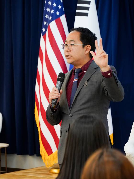 Sen. Andy Kim answers questions from the attendees of the youth town hall hosted in the American Diplomacy House in Yongsan District, central Seoul, on Aug. 20. [U.S. EMBASSY]
