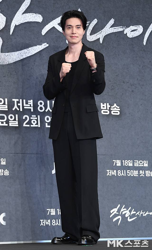배우 이동욱의 소신 발언이 중국 팬들 사이에서 날 선 반응이 오고 가고 있다. 사진=DB