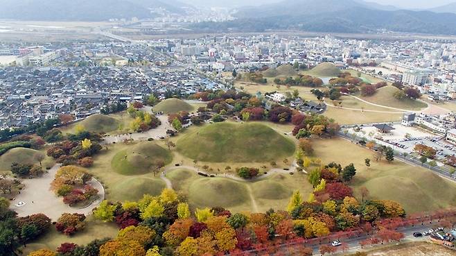 유네스코 세계문화유산으로 등재된 경주역사유적지구 중 하나인 대릉원지구 / 사진=세계유산축전