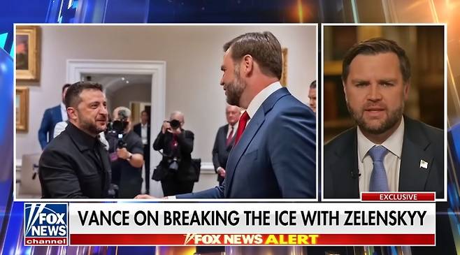 JD 밴스 미국 부통령이 20일(현지시간) 폭스뉴스에서 지난 18일 백악관 오벌 오피스(집무실)에서 있었던 도널드 트럼프 미국 대통령과 볼로디미르 젤렌스키 우크라이나 대통령의 양자회담 관련 일화를 소개하고 있다. 2025.8.20 폭스뉴스 화면