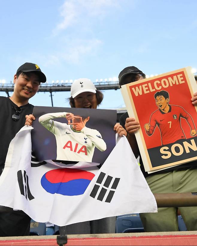 LAFC와 MLS가 ‘손흥민 효과’에 깜짝 놀라고 있다. LAFC와 뉴잉글랜드전이  열린 17일(한국시간) 폭스버러의 질레트 스타디움에도 손흥민을 응원하는 한국 팬들을 쉽게 찾아볼 수 있었다. 사진출처｜LAFC 페이스북