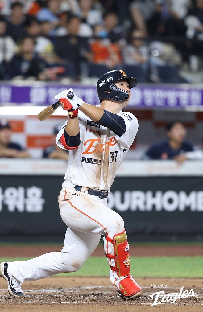 ▲ 20일 대전 두산전에서 공격과 수비 희비가 엇갈린 김인환 ⓒ한화이글스
