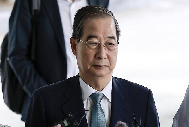 한덕수 전 국무총리가 22일 서울 서초구 서울고검에 마련된 내란특검 사무실로 조사를 받기 위해 출석하고 있다. /사진=뉴시스