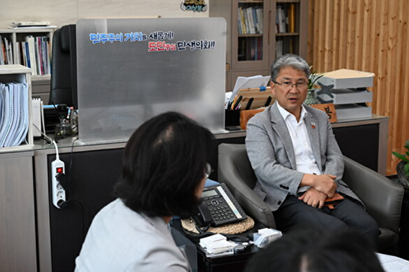 이상봉 도의회 의장 [사진=제주도의회]