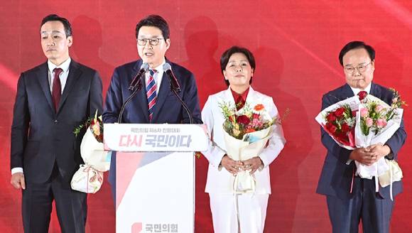 국민의힘 신동욱 신임 최고위원이 22일 오후 청주 오스코에서 열린 제6차 전당대회에서 수락연설을 하고 있다. [사진=곽영래 기자]