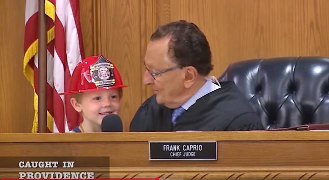 프랭크 카프리오 판사가 췌장암 투병 끝에 세상을 떠났다. 향년 88세./사진=유튜브 채널 'Caught in Providence'