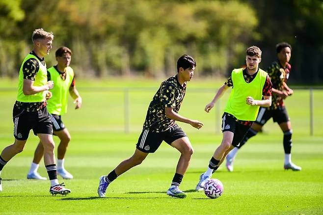 ▲ '크로니클 라이브' 홈페이지 갈무리