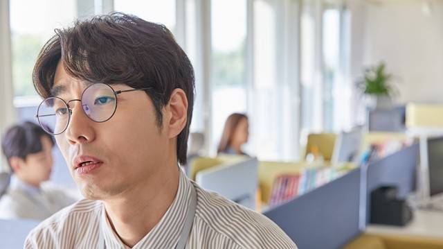 신장 기능이 절반 이하로 떨어지면 쉽게 피로하고 무기력해지거나 식욕 부진, 메스꺼움, 구토 등의 증상이 나타난다 | 출처: 게티이미지뱅크