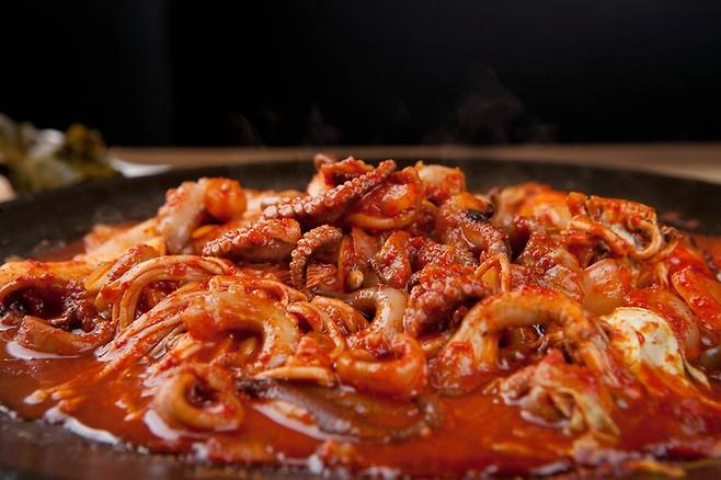 캡사이신 성분은 교감신경을 자극해 체온을 올리고, 얼굴이 붉어지거나 상열감이 심해진다. [사진= 게티이미지뱅크]