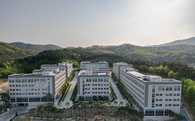 경기 용인시 처인구에 있는 시대인재 기숙학원 전경. 1만 5000평 부지, 건물 6곳(A~F동)에 1200여명이 입소해 2026학년도 수능을 준비하고 있다. /시대인재