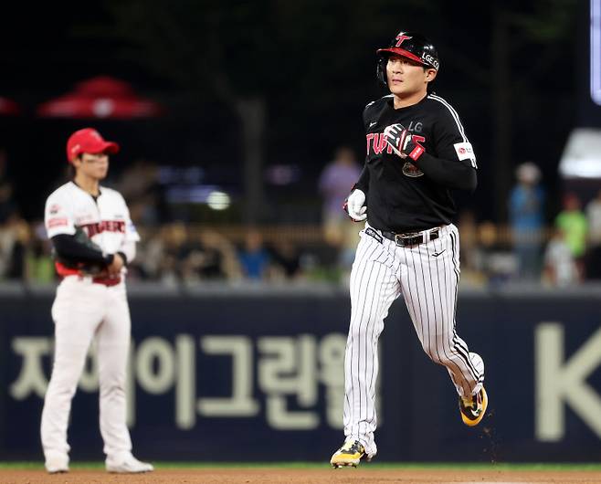 <yonhap photo-5631=""><저작권자 ⓒ 1980-2024 ㈜연합뉴스. 무단 전재 재배포 금지, AI 학습 및 활용 금지></yonhap>