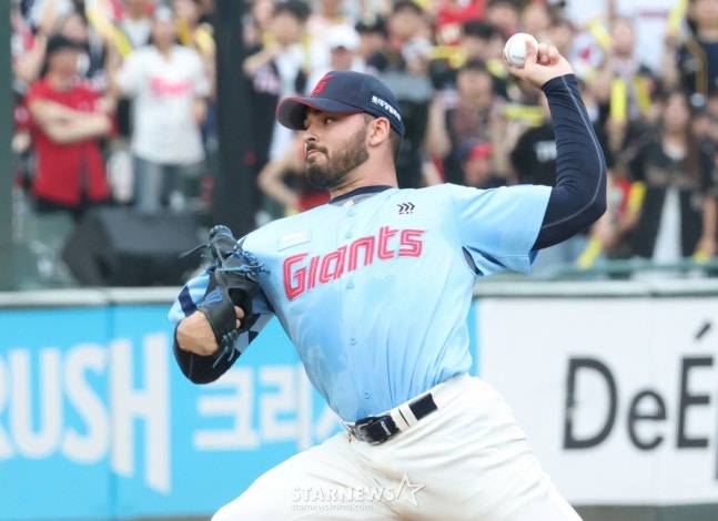 롯데 알렉 감보아. /사진=김진경 대기자