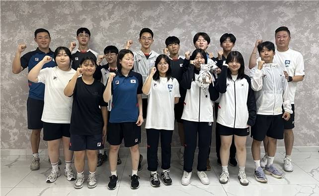 제16회 아시아사격선수권 일정을 마친 청소년 대표팀 선수단. 사진 | 대한사격연맹