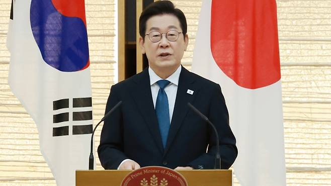 ▲ 이재명 대통령이 23일 일본 도쿄 총리 관저에서 열린 한일 정상 공동 언론 발표에서 발언하고 있다 [연합뉴스]