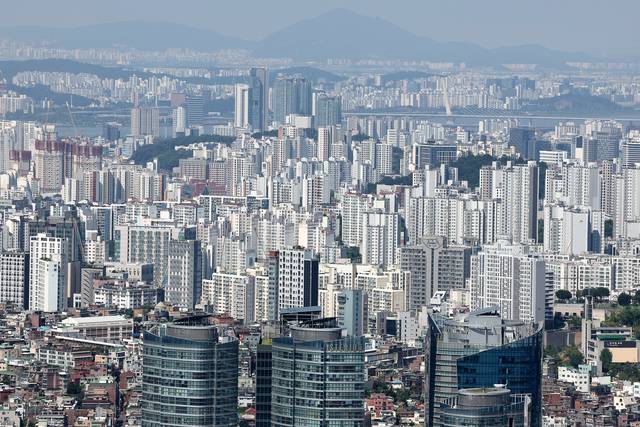 남산에서 바라본 서울 아파트 모습. 연합뉴스
