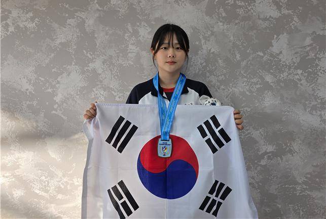 제16회 심켄트 아시아사격선수권대회 공기소총 여자 주니어부 개인전에서 금메달을 차지한 김효빈. /사진=대한사격연맹 제공