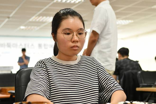 베트남 소녀 하꾸윈안이 월드조에서 우승해 삼성화재배 본선에 올랐다. [한국기원 제공. 재판매 및 DB 금지]