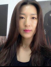 윤정아 시인