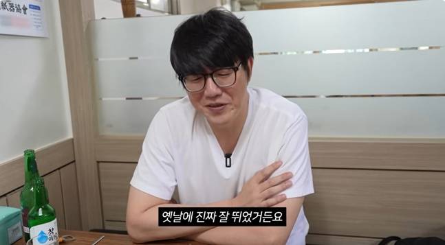 성시경이 살을 빼기 위한 운동으로 '러닝'을 고민했다. [사진=성시경 유튜브 캡처]