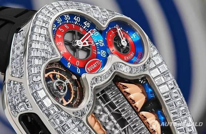 부가티 뚜르비옹 바게트 에디션은 자동차 엔진을 모티브로 제작됐다(출처: 제이콥 앤 코)