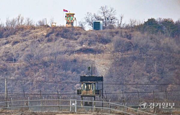 파주시 접경지역의 남북초소. 조주현기자