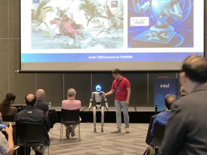 서큘러스가 대만 'TAIROS 2025'에서 휴머노이드 로봇 '파이온'을 공개했다/사진제공=서큘러스