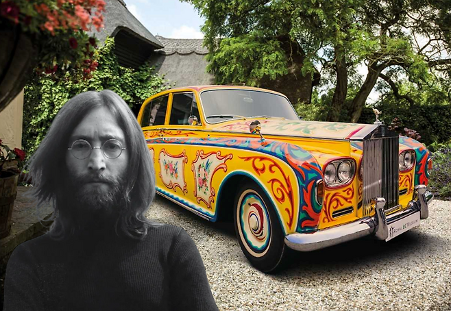 가수 존 레논(왼쪽)과 그의 롤스로이스 팬텀 [나무위키, 롤스로이스 제공]