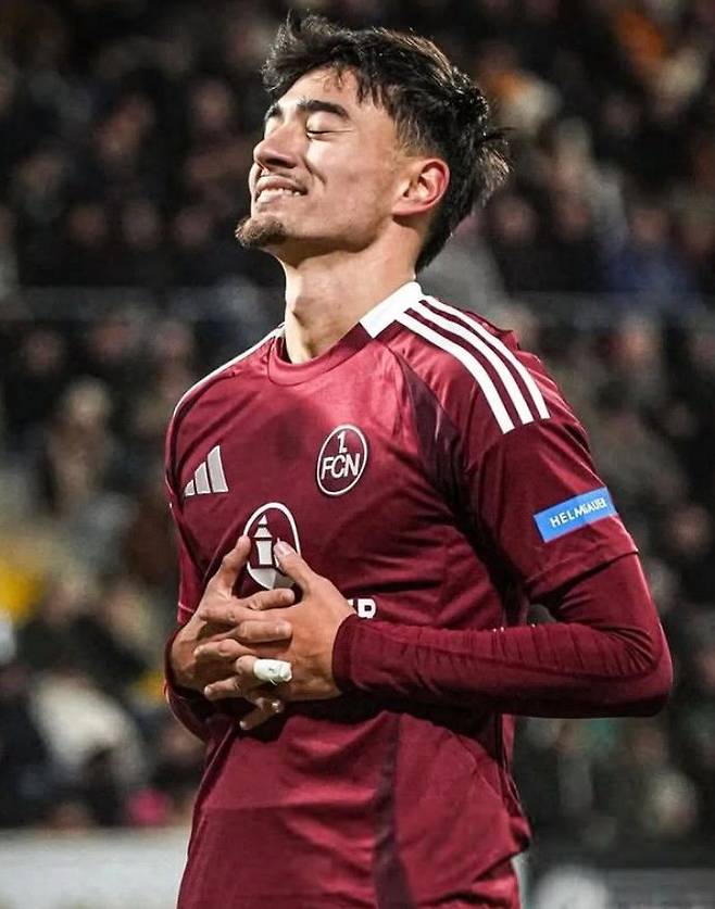 [서울=뉴시스] 귀화 가능성이 제기되고 있는 한국과 독일 혼혈의 옌스 카스트로프. (사진=옌스 카스트로프 SNS 캡처) *재판매 및 DB 금지