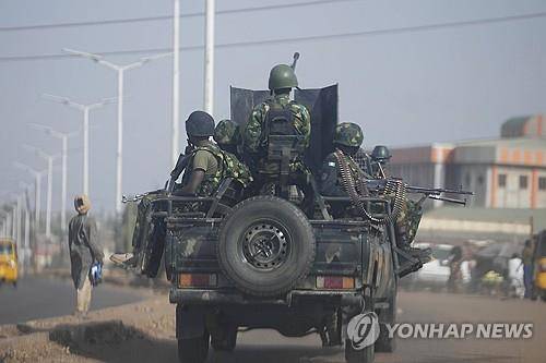 나이지리아 서북부서 순찰하는 나이지리아군 [AP 연합뉴스 자료사진. 재판매 및 DB 금지]