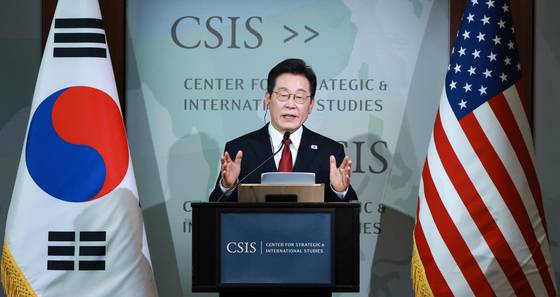 이재명 대통령이 25일(현지시간) 미국 워싱턴DC 국제전략문제연구소(CSIS)에서 정책 연설을 하고 있다. 연합뉴스